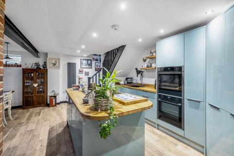 undefined, No 6, 9 Cross O'Cliff Hill, Lincoln, Lincolnshire, LN5