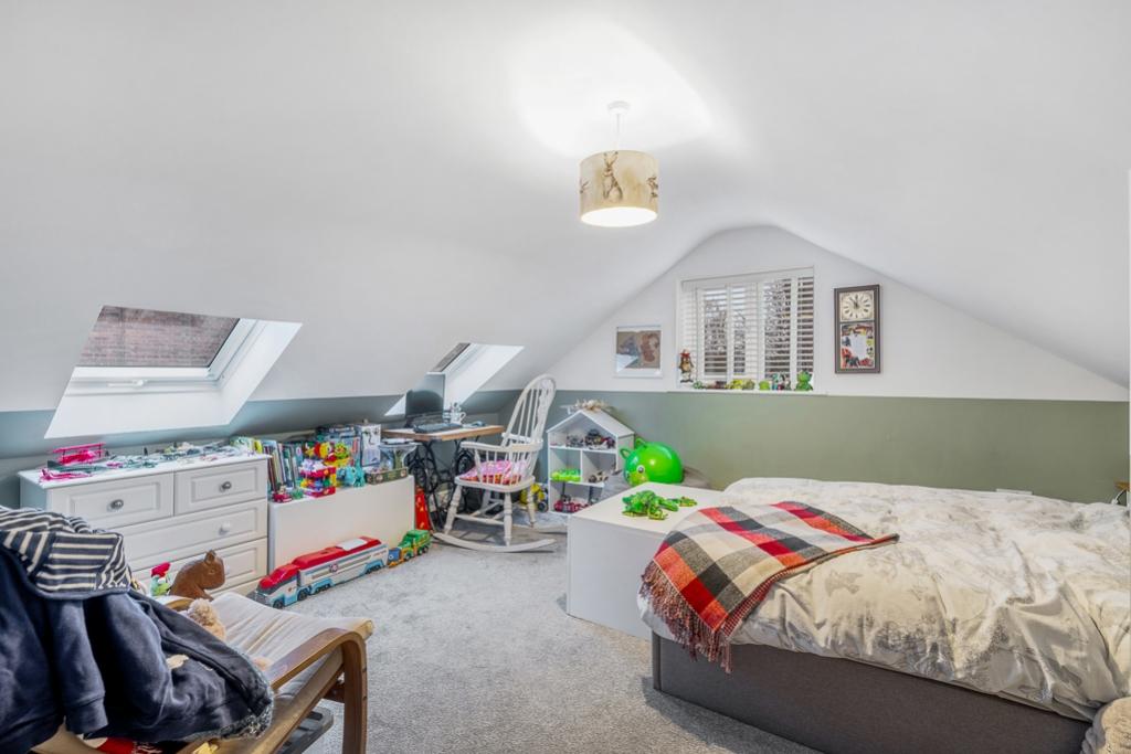 Flat 6 9 Cross O'Cliff Hill-21