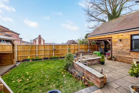 undefined, No 6, 9 Cross O'Cliff Hill, Lincoln, Lincolnshire, LN5