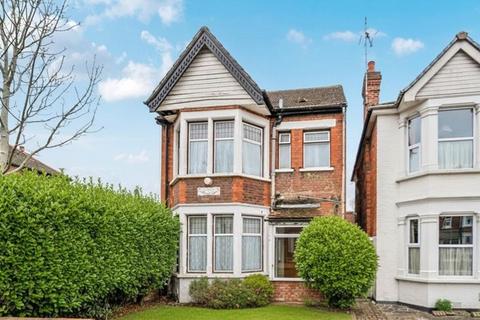 3 bedroom detached house for sale, Cunningham Park, Harrow, HA1