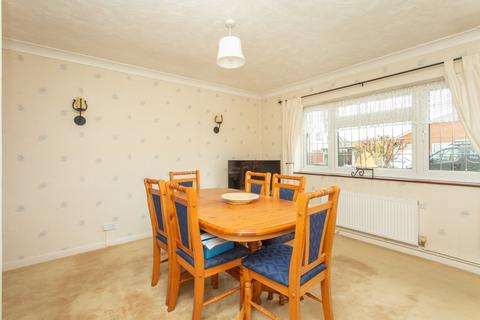 4 bedroom bungalow for sale, Vauxhall Avenue, Herne Bay, Kent, CT6
