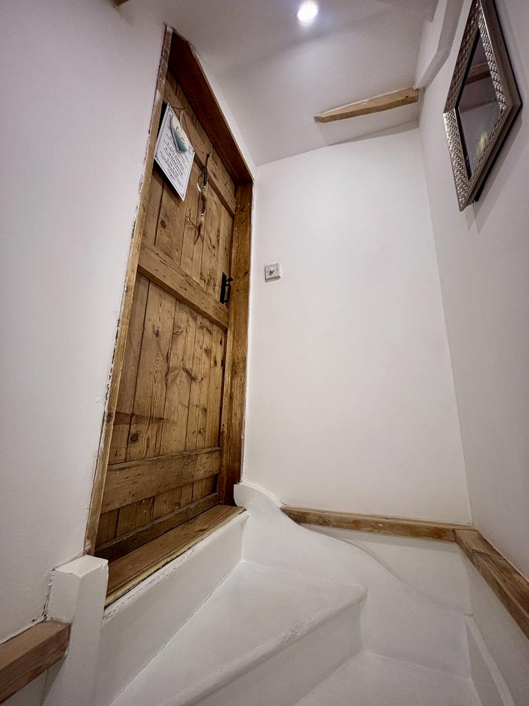 Lower ground floor (third image)