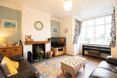 4 bedroom terraced house for sale, Oak Avenue, Bingley, West Yorkshire, BD16