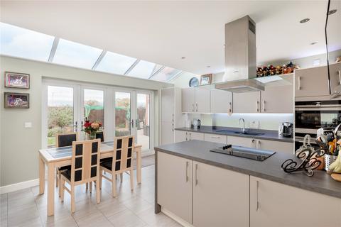 4 bedroom detached house for sale, Tarvers Way, Banbury OX17