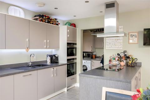 4 bedroom detached house for sale, Tarvers Way, Banbury OX17
