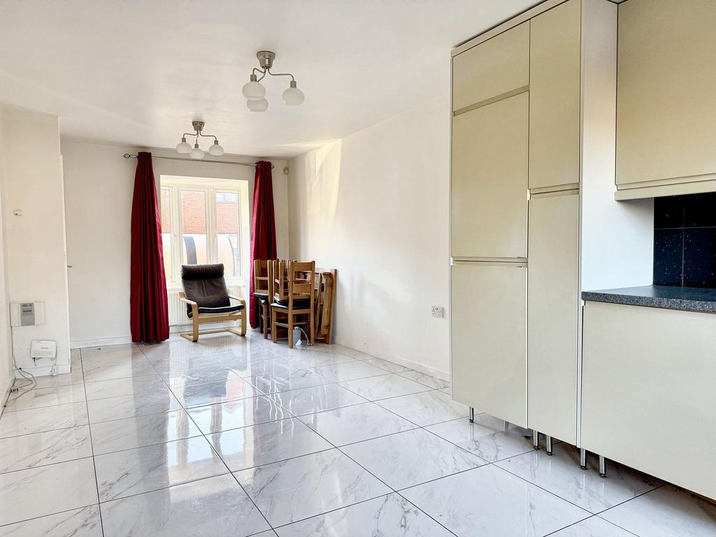 Lounge/Kitchen