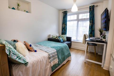 undefined, Woodland Way, Canterbury,
