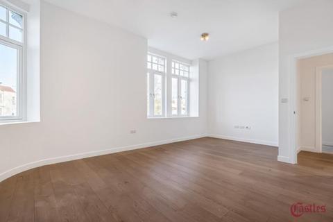 2 bedroom flat to rent, Frobisher Road, Crouch End, N8