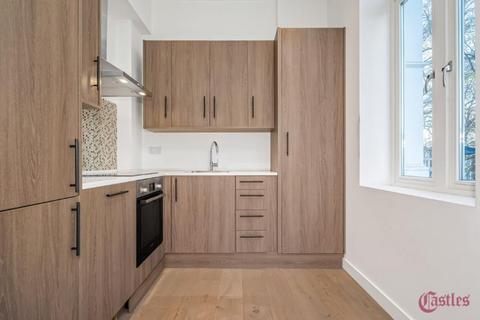 2 bedroom flat to rent, Frobisher Road, Crouch End, N8