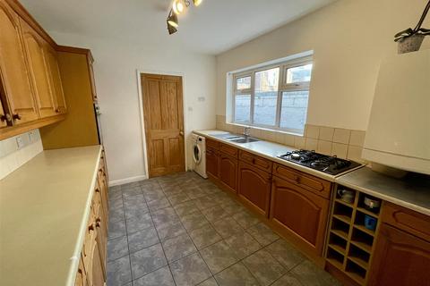 4 bedroom terraced house for sale, Victoria Embankment, Darlington