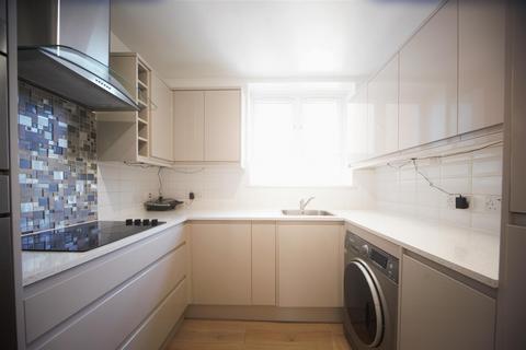 undefined, Wellesley Court, Iver