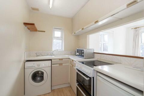undefined, Windmill Rise, Kingston Upon Thames KT2