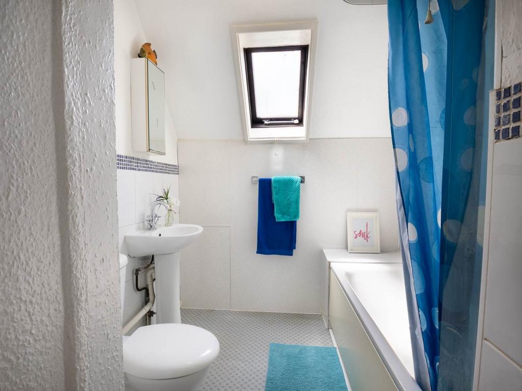 12 Nursery Walk Cant