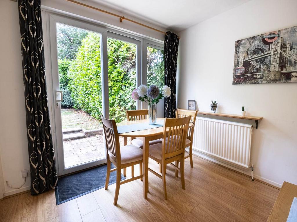 12 Nursery Walk Cant