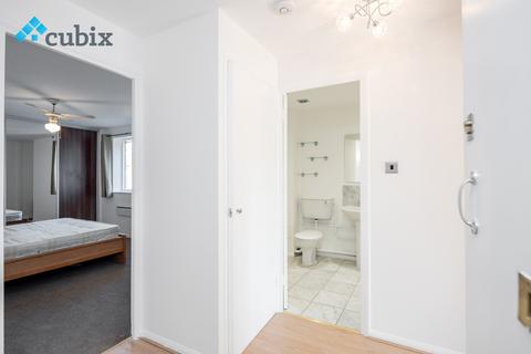 1 bedroom flat to rent, John Maurice Close, London SE17