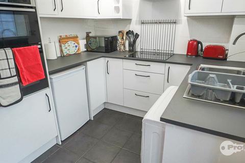 2 bedroom semi-detached house for sale, Farm Road, Barwell