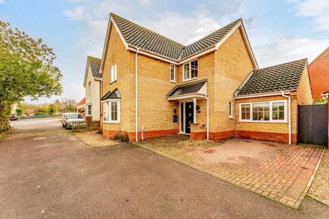 4 bedroom detached house for sale, Pepys Avenue, Worlingham