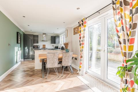 4 bedroom detached house for sale, Pepys Avenue, Worlingham