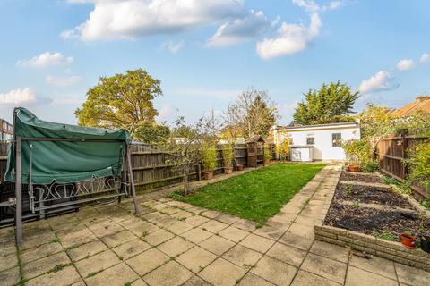 4 bedroom end of terrace house for sale, Kingsmead Avenue, KINGSBURY NW9