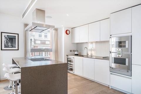 undefined, Buckingham Gate, London SW1E