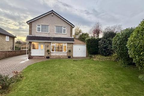 3 bedroom detached house for sale, Ashlea Close, Garforth, Leeds