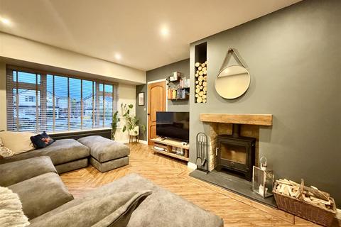 3 bedroom detached house for sale, Ashlea Close, Garforth, Leeds