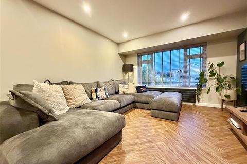 3 bedroom detached house for sale, Ashlea Close, Garforth, Leeds