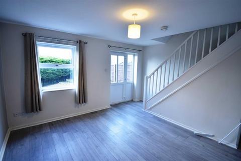 2 bedroom semi-detached house to rent, Thorn Close, Buxton