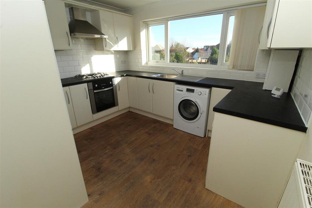 Kitchen1.JPG