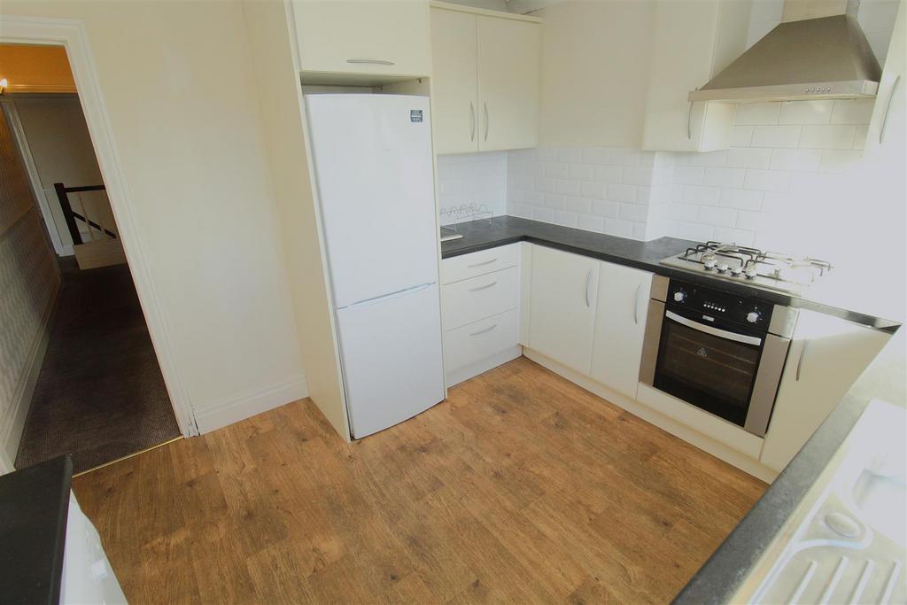 Kitchen3.JPG