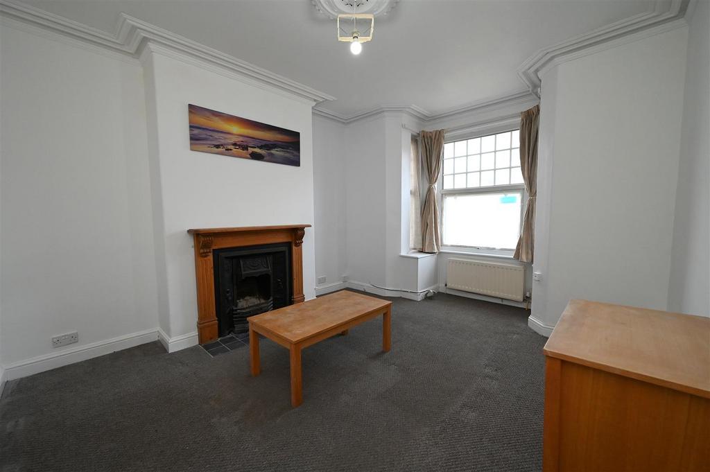 Living room1.JPG