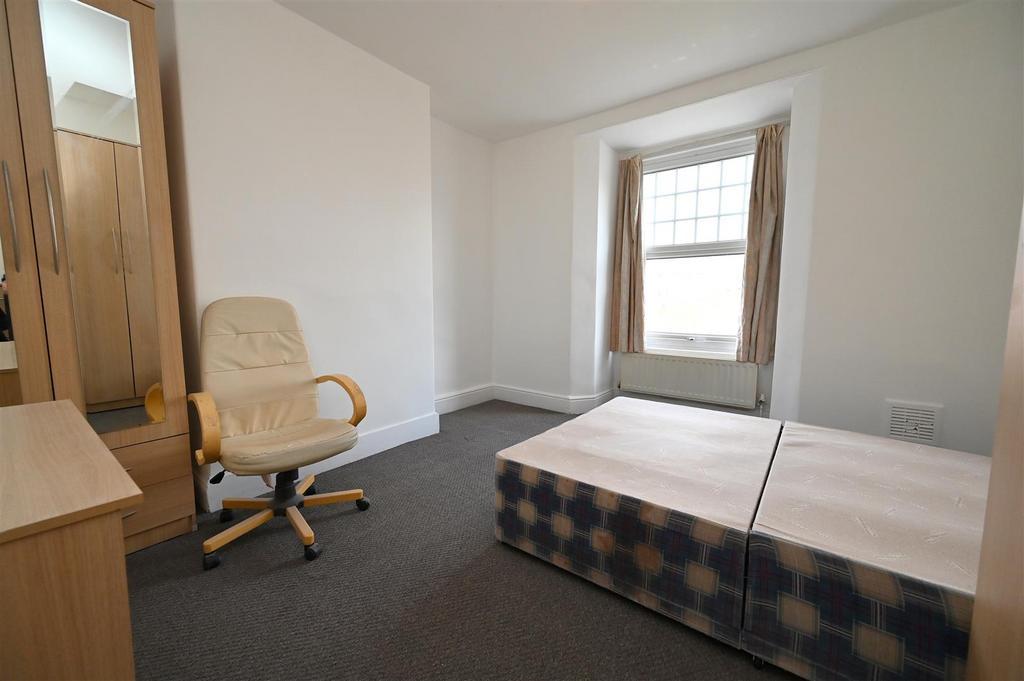 Bedroom1.JPG