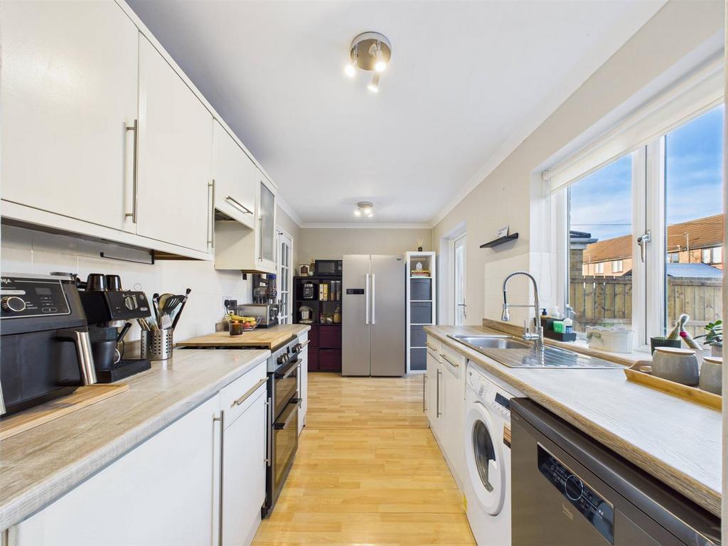 KITCHEN 1.jpg