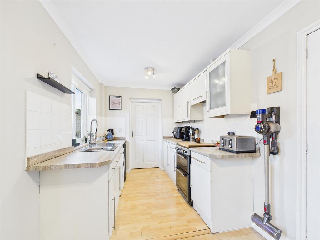 KITCHEN 3.jpg
