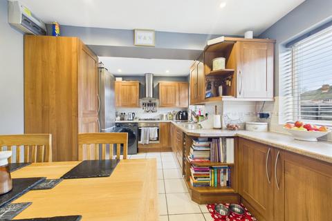 undefined, Bodiam Avenue, Tuffley, Gloucester, Gloucestershire, GL4