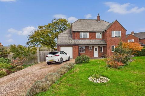 4 bedroom detached house for sale, 10, Parc Caradog, Trewern, Welshpool