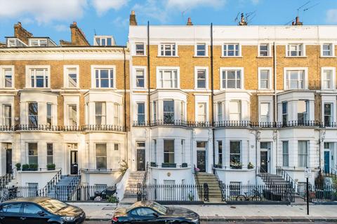 3 bedroom maisonette for sale, St. James's Gardens, London W11
