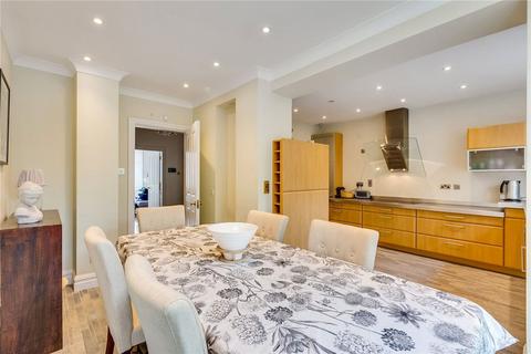 3 bedroom maisonette for sale, St. James's Gardens, London W11