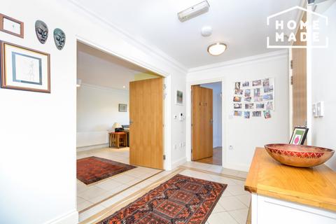 2 bedroom flat to rent, Mentmore Terrace, E8