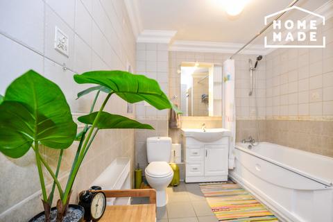 2 bedroom flat to rent, Mentmore Terrace, E8