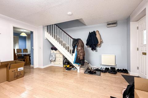 2 bedroom semi-detached house to rent, Avill Crescent, Taunton