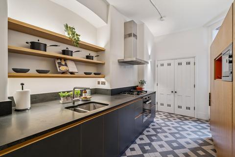 2 bedroom flat for sale, Kensington Gore, London, SW7