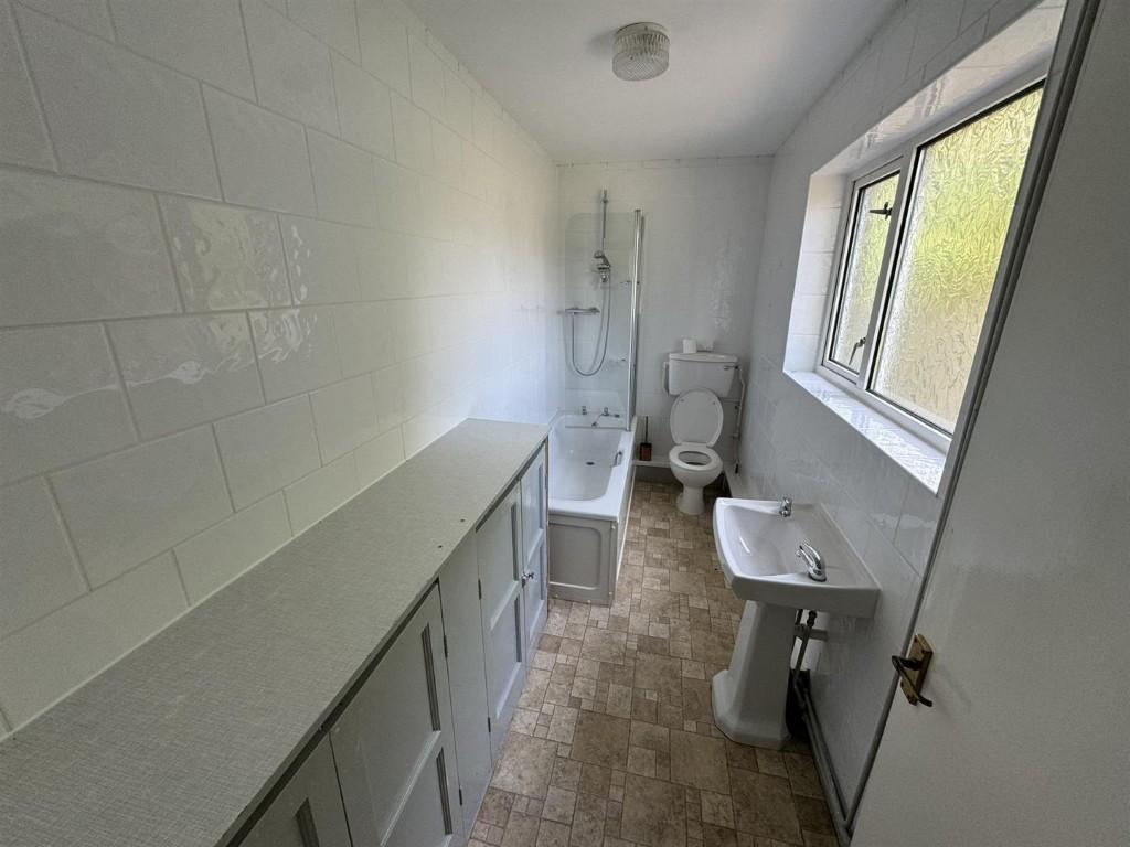 3 NC4  Medium  T202510230943.jpg