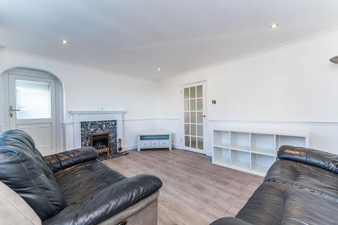undefined, 245T Lady Nairne Grove, Edinburgh, EH8 7LY