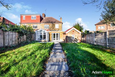 undefined, Lullington Garth, London N12