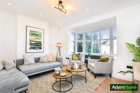 undefined, Lullington Garth, London N12