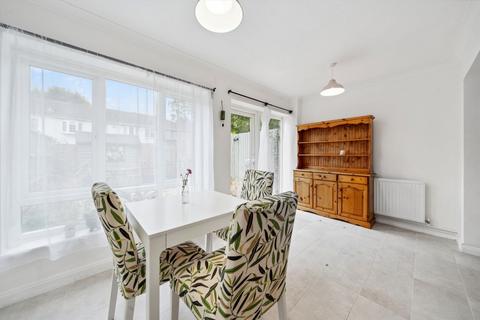 undefined, Yeomans Mews, Isleworth TW7