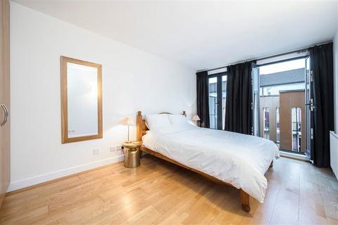 1 bedroom flat to rent, Bermondsey Street, London SE1
