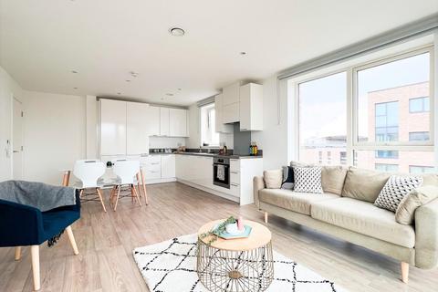3 bedroom apartment to rent, Clippers Quay Salford M50