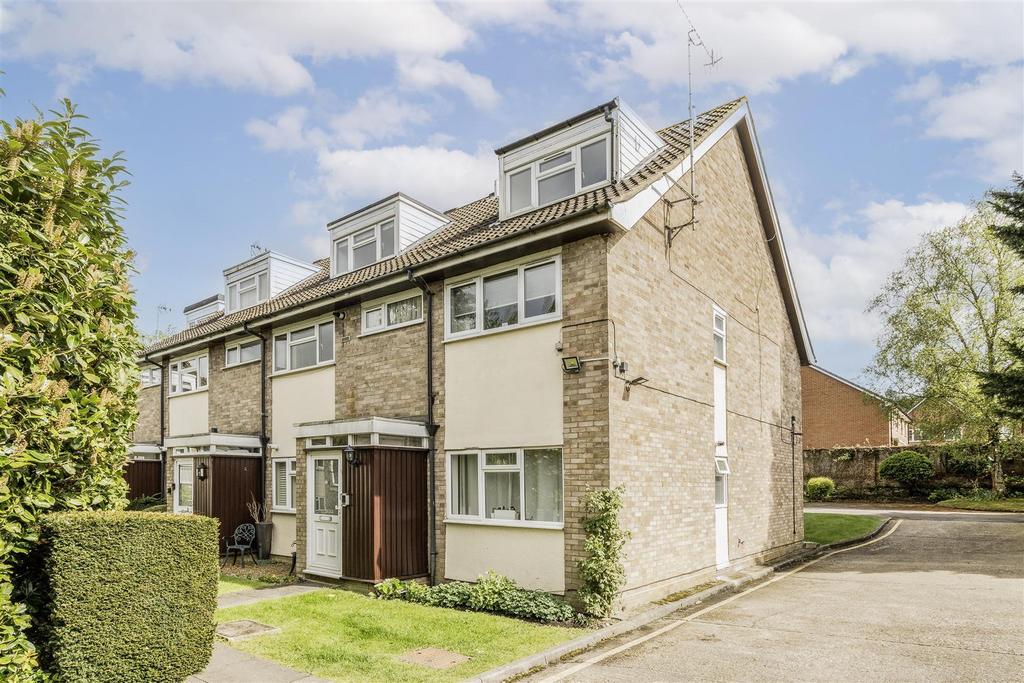 Davidson Frost-Wellings, DFW, Harriet Way, Bushey,